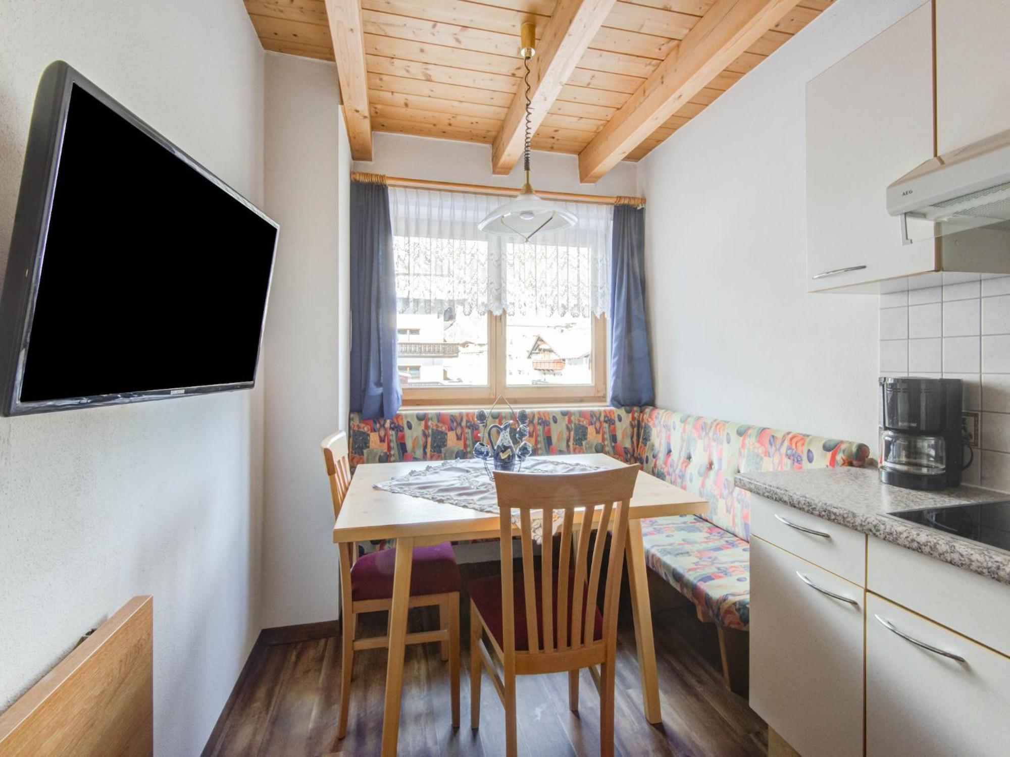 Comfortable Apartment In L Ngenfeld With Ski Storage 란켄펠트 외부 사진