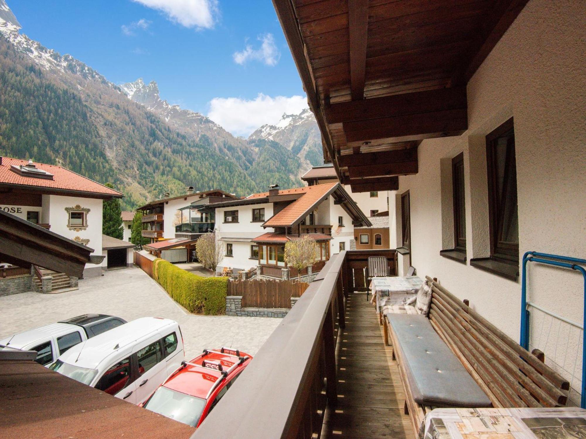 Comfortable Apartment In L Ngenfeld With Ski Storage 란켄펠트 외부 사진