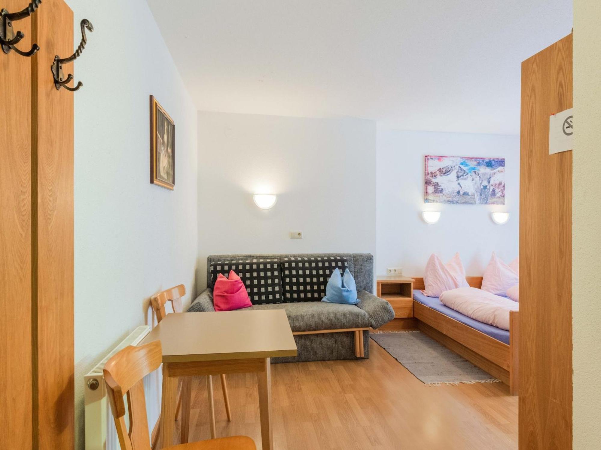 Comfortable Apartment In L Ngenfeld With Ski Storage 란켄펠트 외부 사진
